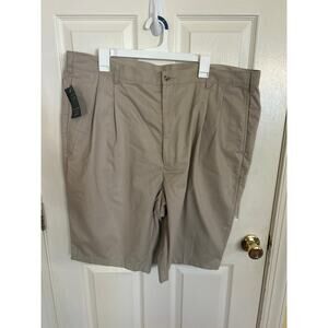 Jos A Bank Traveler Cotton Khaki Shorts Mens  Size 42 Long NWT